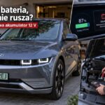 Samochód elektryczny z pełną baterią trakcyjną i diagnostyka akumulatora 12 V
